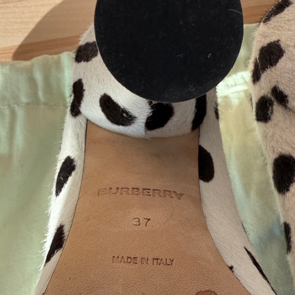 Burberry Dalmatian Print Calf Hair Ava Pumps - Black and White Size 37 - Picture 7 of 8